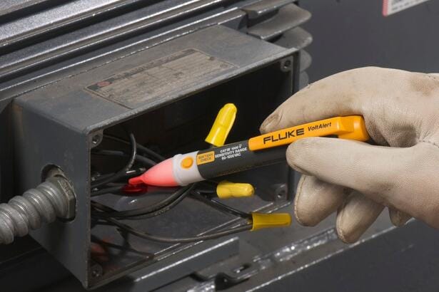 Fluke 2AC VoltAlert™ Electrical Tester Fluke 2AC VoltAlert™ Electrical Tester